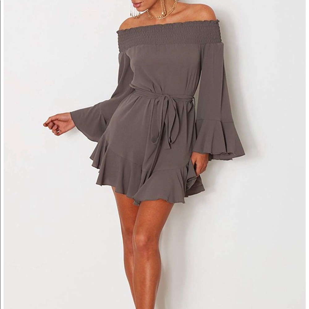 NWOT off the shoulder drop hem dress
